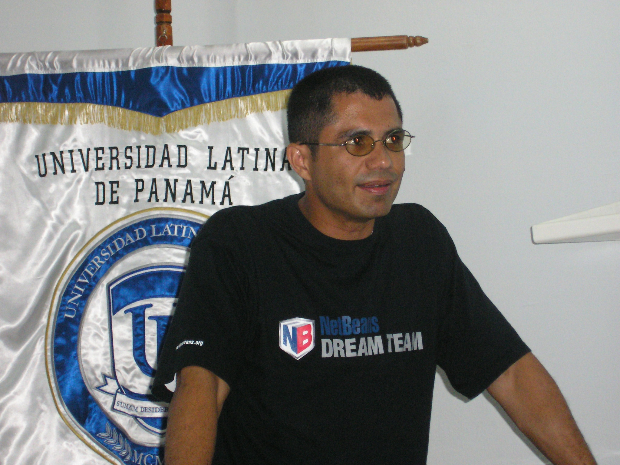 "Profesor Aristides Villareal, Presidente del Panama Java User Group"